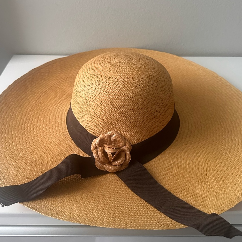 Elegant Tan Sun Hat with Brown Ribbon - size 55